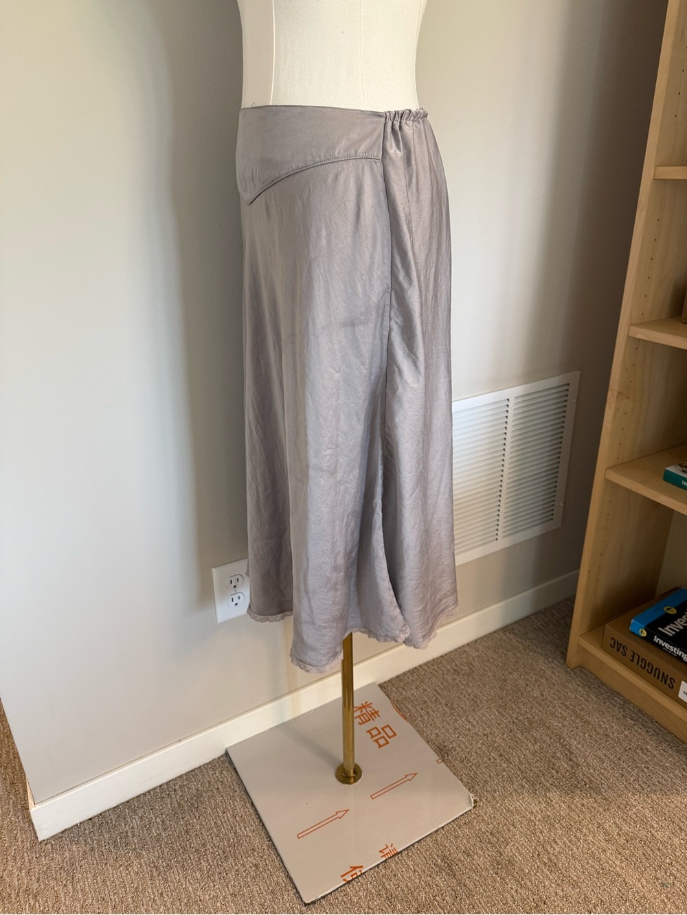 Donna Giambrone 100% Silk Gray Bias Cut Midi Slip Skirt Size M Minimalist - Picture 3 of 7